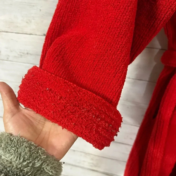 Victoria’s Secret Red Snowflake Cozy Robe Size M/L - Picture 4 of 5